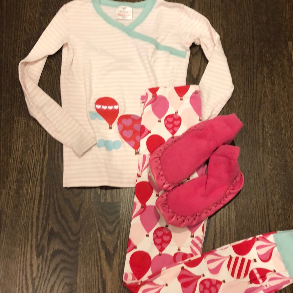 Pajama set and slippers